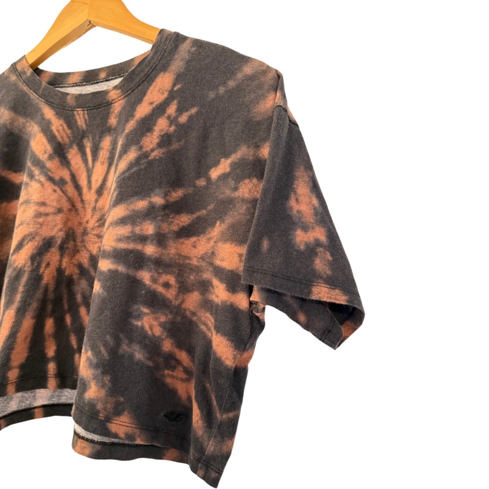 Hollister Women’s Acid Wash Cropped Tee, Size Medium Black Bleach Tie-Dye - Picture 3 of 5